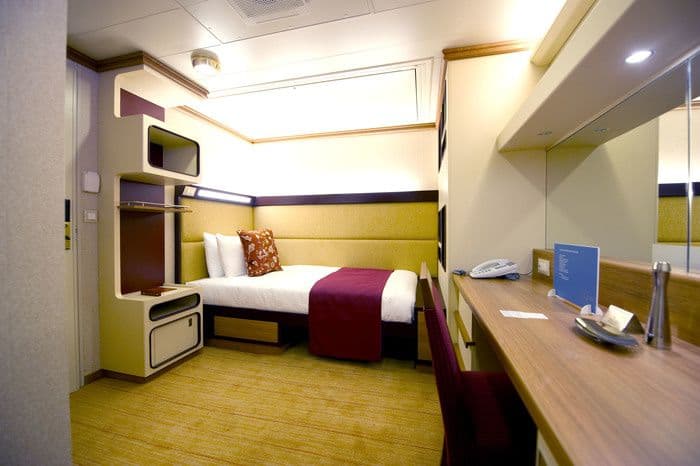 P&O Cruises Azura Accommodation Inside Single Stateroom.jpg